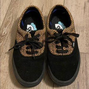 Vans leopard tie shoes